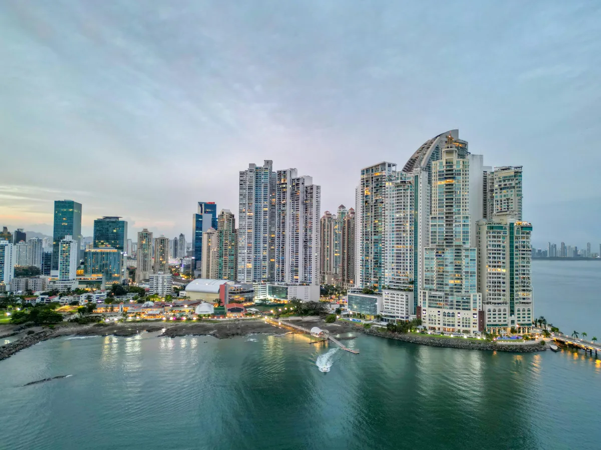 Edificios de Paitilla junto a la bahía de Panamá.